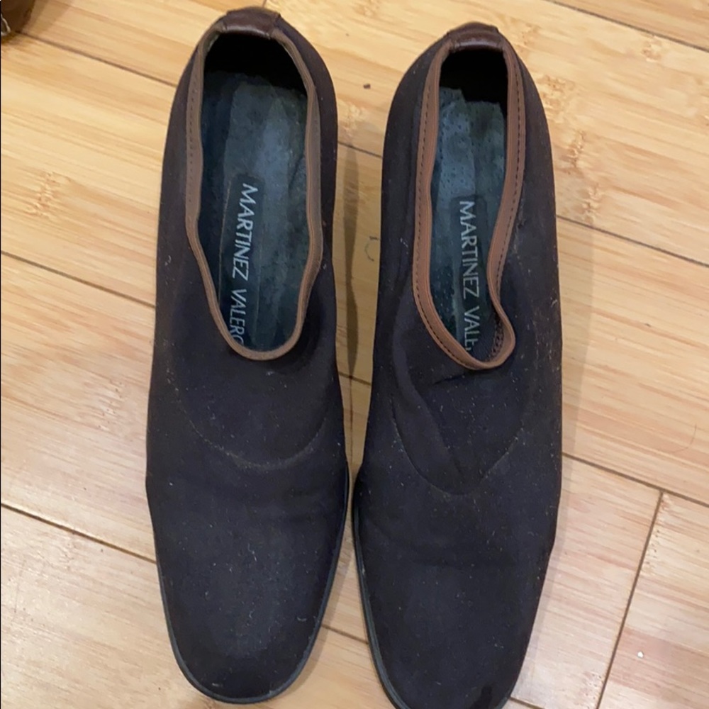 Martinez Valero pumps size 6
